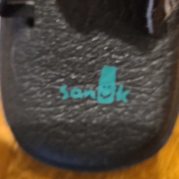 Sanuk Sandals - Picture 3 of 4